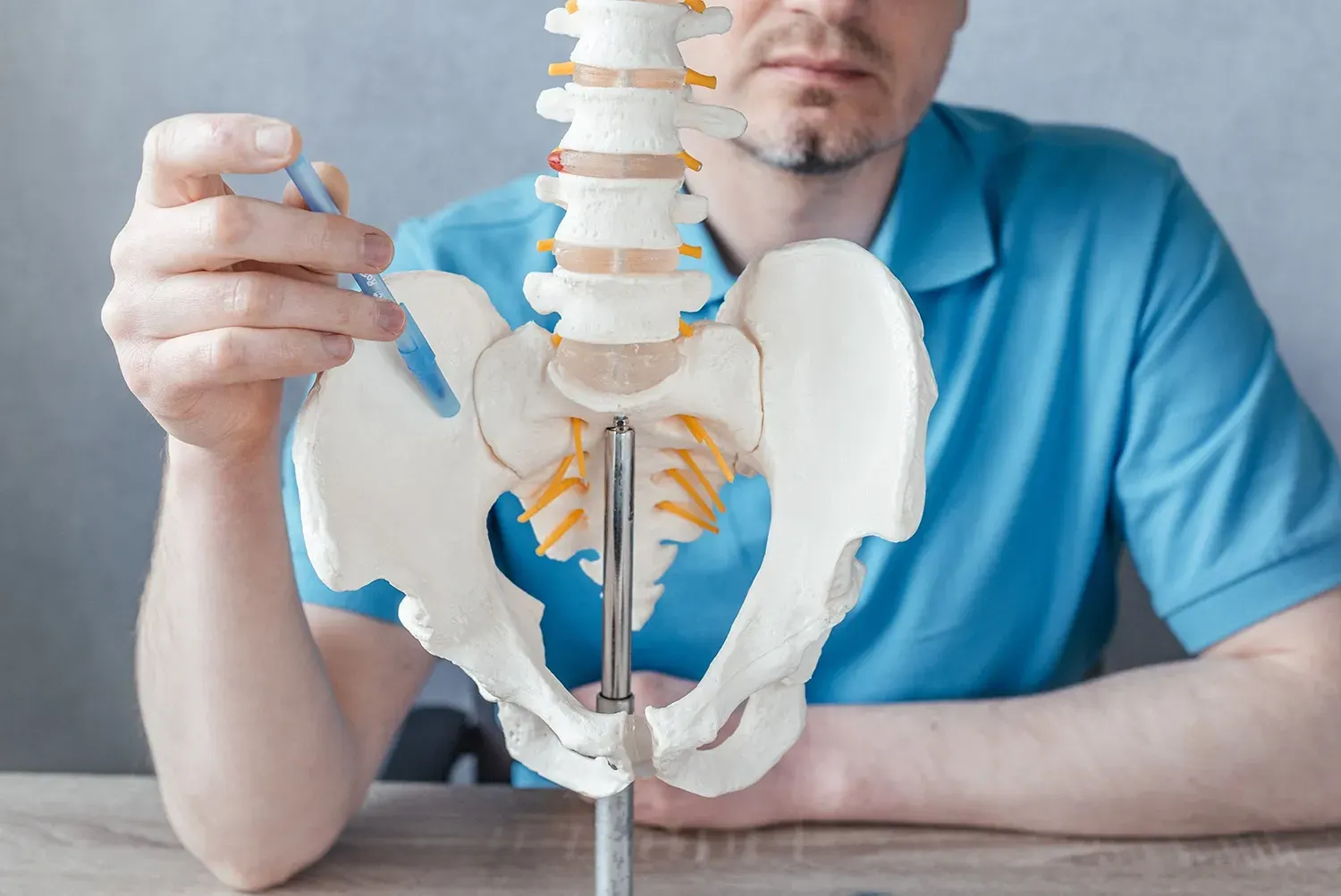 Abstract background representing areas of the body treated by sacroiliac joint injection