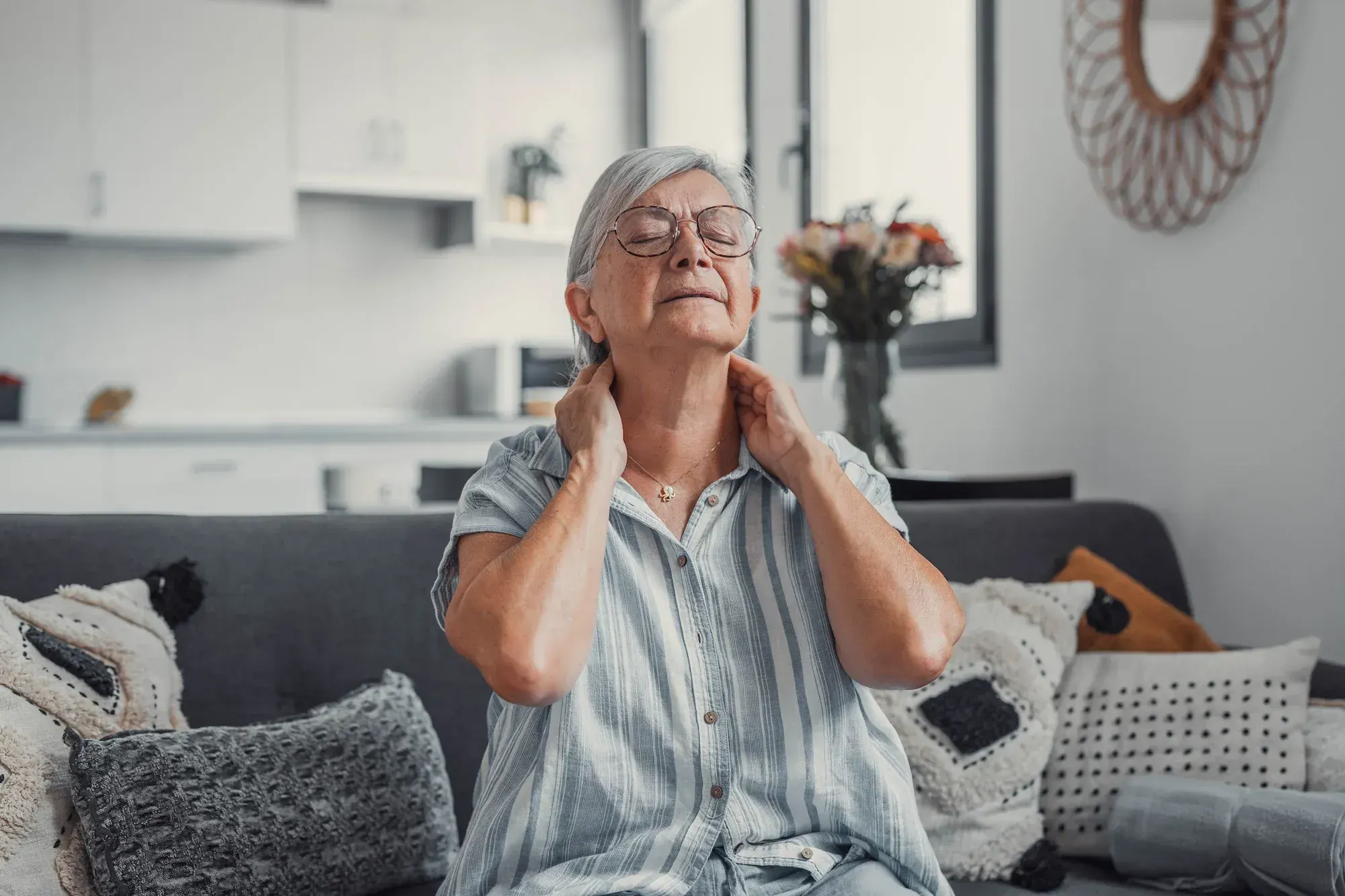 Patient concerned about leg pain at Pain Treatment Center of Maryland Reisterstown