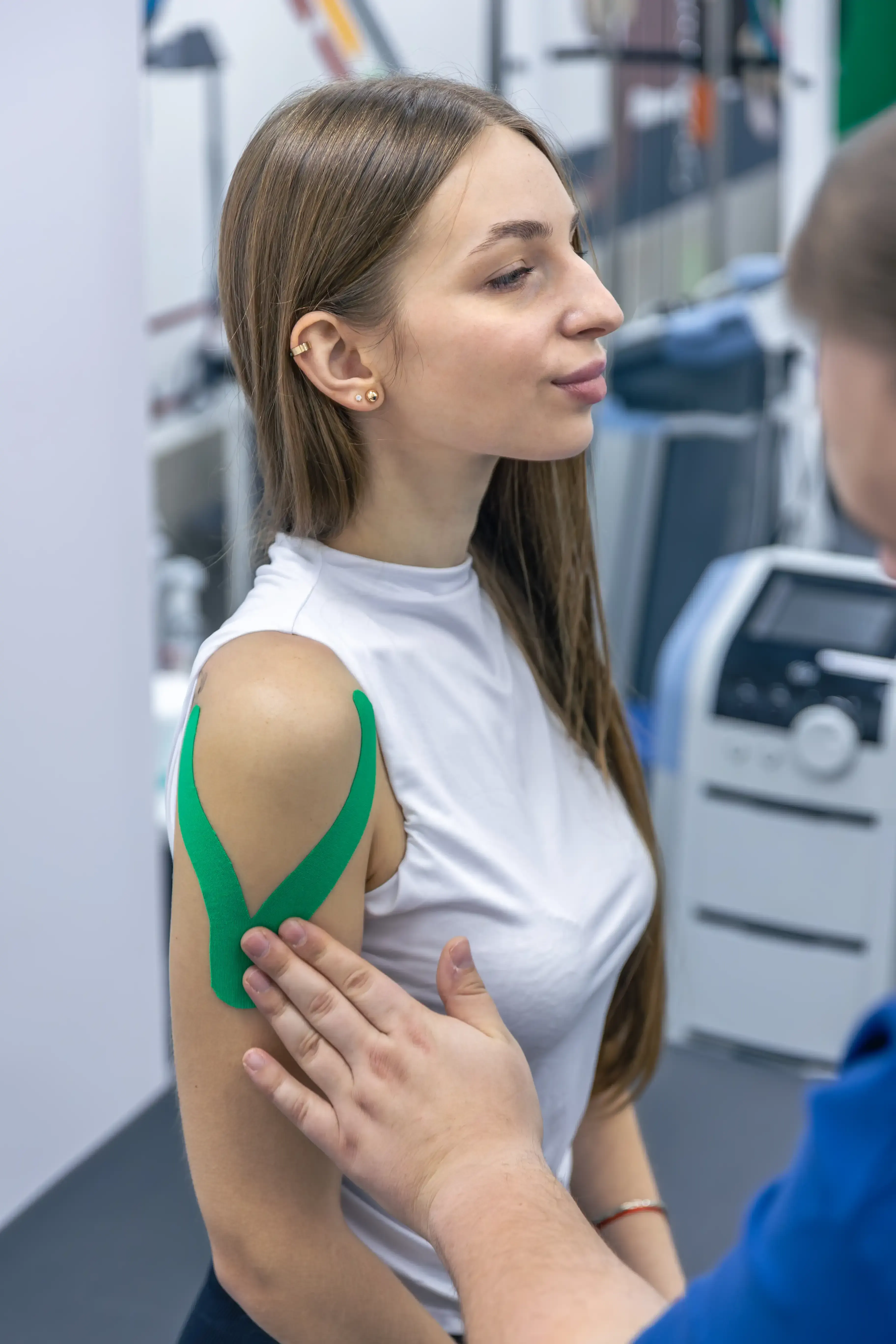 Illustration of shoulder joint anatomy and pain mechanisms at Pain Treatment Center of Maryland Reisterstown