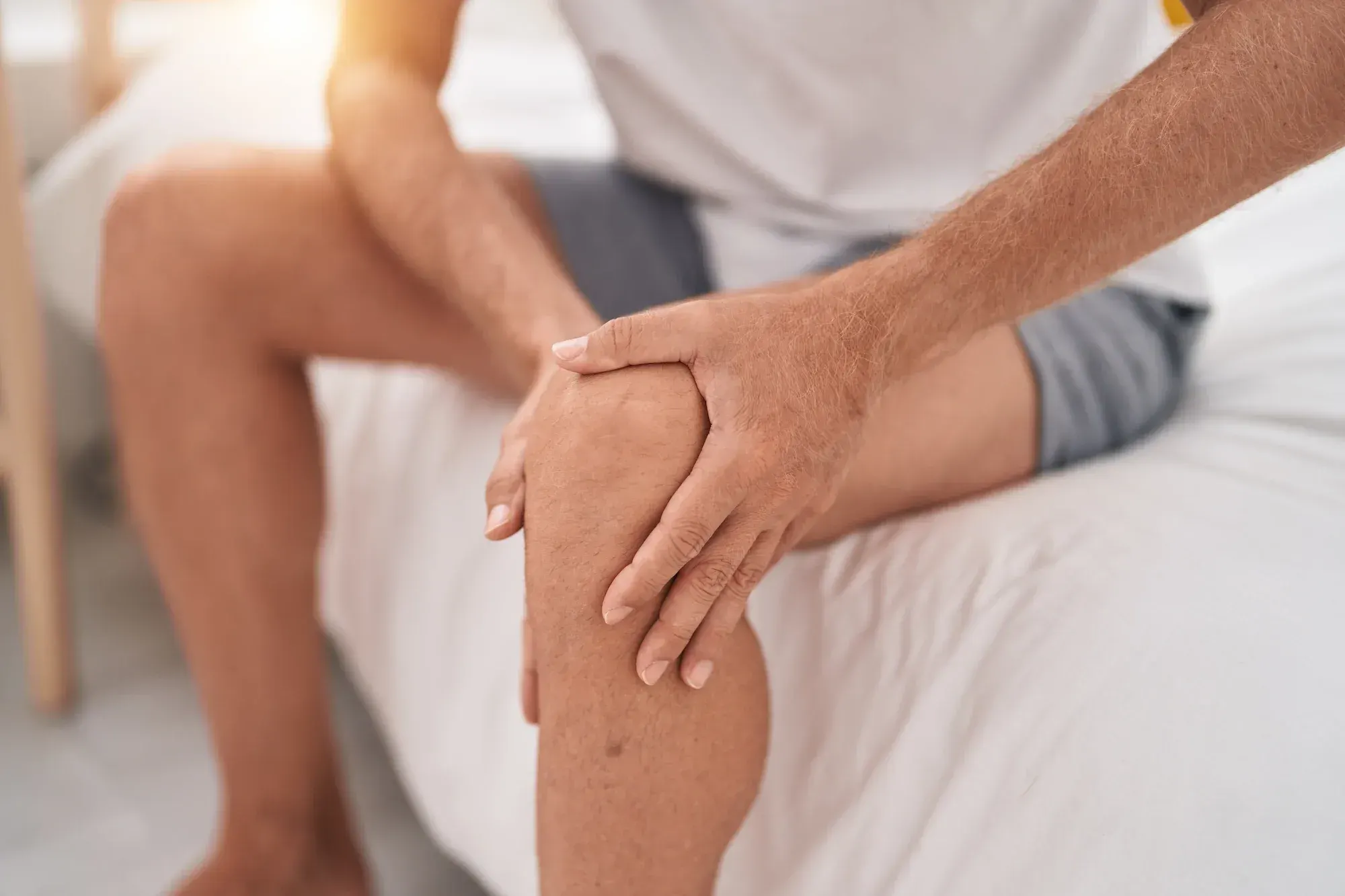 Lifestyle factors contributing to knee pain at Pain Treatment Center of Maryland Reisterstown